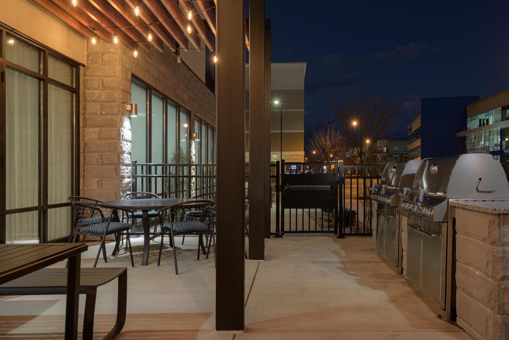 Fairfield By Marriott Inn & Suites Cincinnati Oakley Екстериор снимка