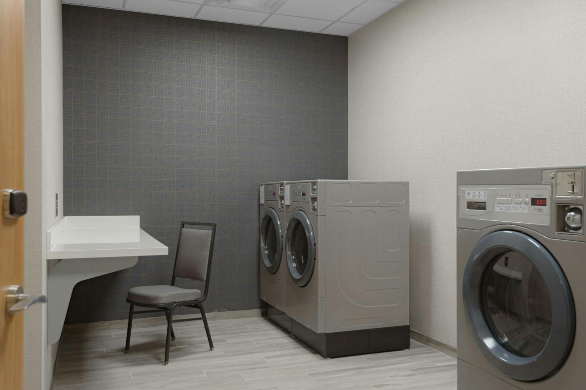 Fairfield By Marriott Inn & Suites Cincinnati Oakley Екстериор снимка